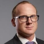 Intel Releases Tunnel Falls 12-qubit quantum chip